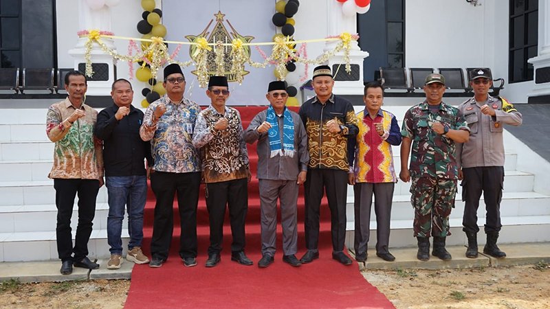 Bupati Kotabaru Resmikan Kantor Desa Sidomulyo 1 Hal 4 Kotabaru 1 3 klm 10