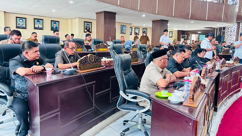 Paripurna DPRD Penyampaian KUPA dan PPAS Perubahan APBD Kotabaru Tahun 2026 1 Hal 4 Kotabaru 1 3 klm 2