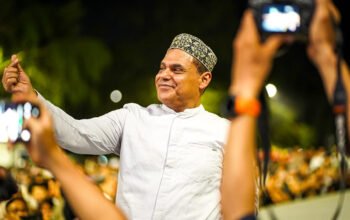 Ribuan Warga Banjarbaru Bersholawat Bersama Haddad Alwi 5 Hal 6 3 KLM BJB 1 11