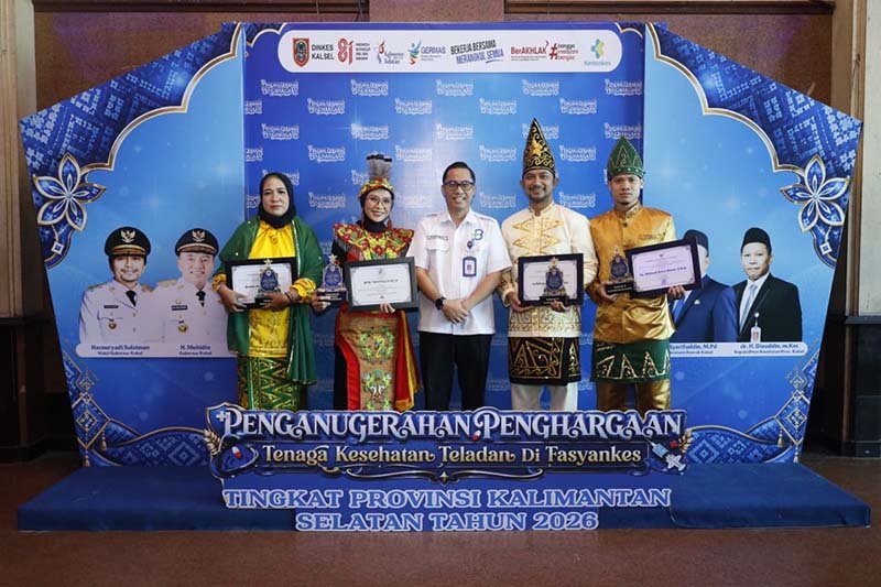 Empat Nakes RSD Idaman Raih Penghargaan Nakes Teladan Tingkat Provinsi Kalsel 1 Hal 6 3 KLM BJB 1 13