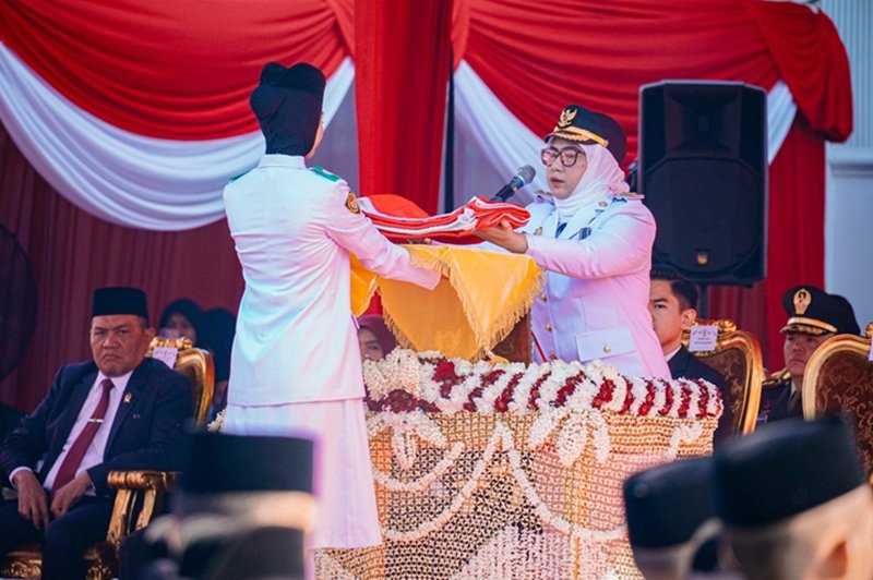 Wali Kota Banjarbaru Pimpin Upacara Detik-Detik Proklamasi HUT ke-81 Kemerdekaan RI 1 Hal 6 3 KLM BJB 2 7