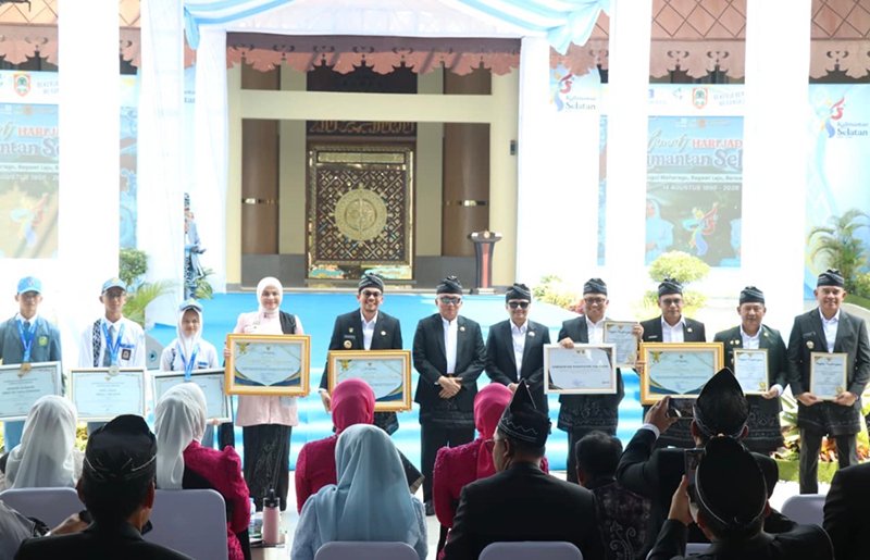Hari Jadi ke-76 Provinsi Kalimantan Selatan 1 Hal 8 Tabalong Adv 3 klm