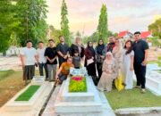 Keluarga Besar HM Taufik Effendie Ziarah ke Makam Pendiri Kalimantan Post
