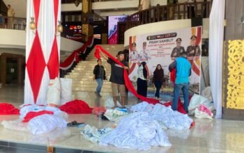 Jelang HUT RI ke-81, Balai Kota Banjarmasin Bersolek dengan Nuansa Merah Putih 4 IMG 20260804 WA0042