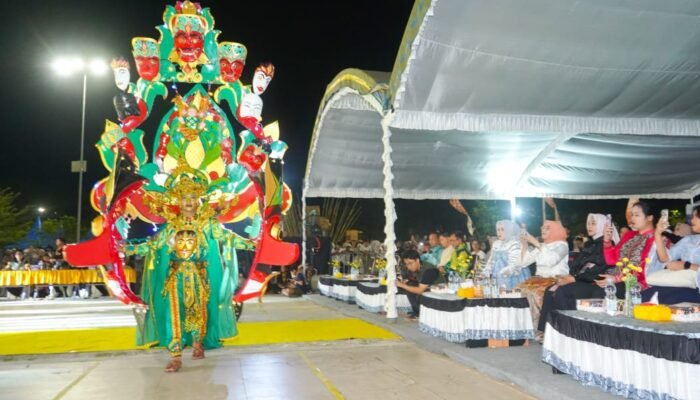 Fashion Carnaval Tapin Art Fest 2026 Tampilkan Pesona Budaya Lokal di Atas Catwalk