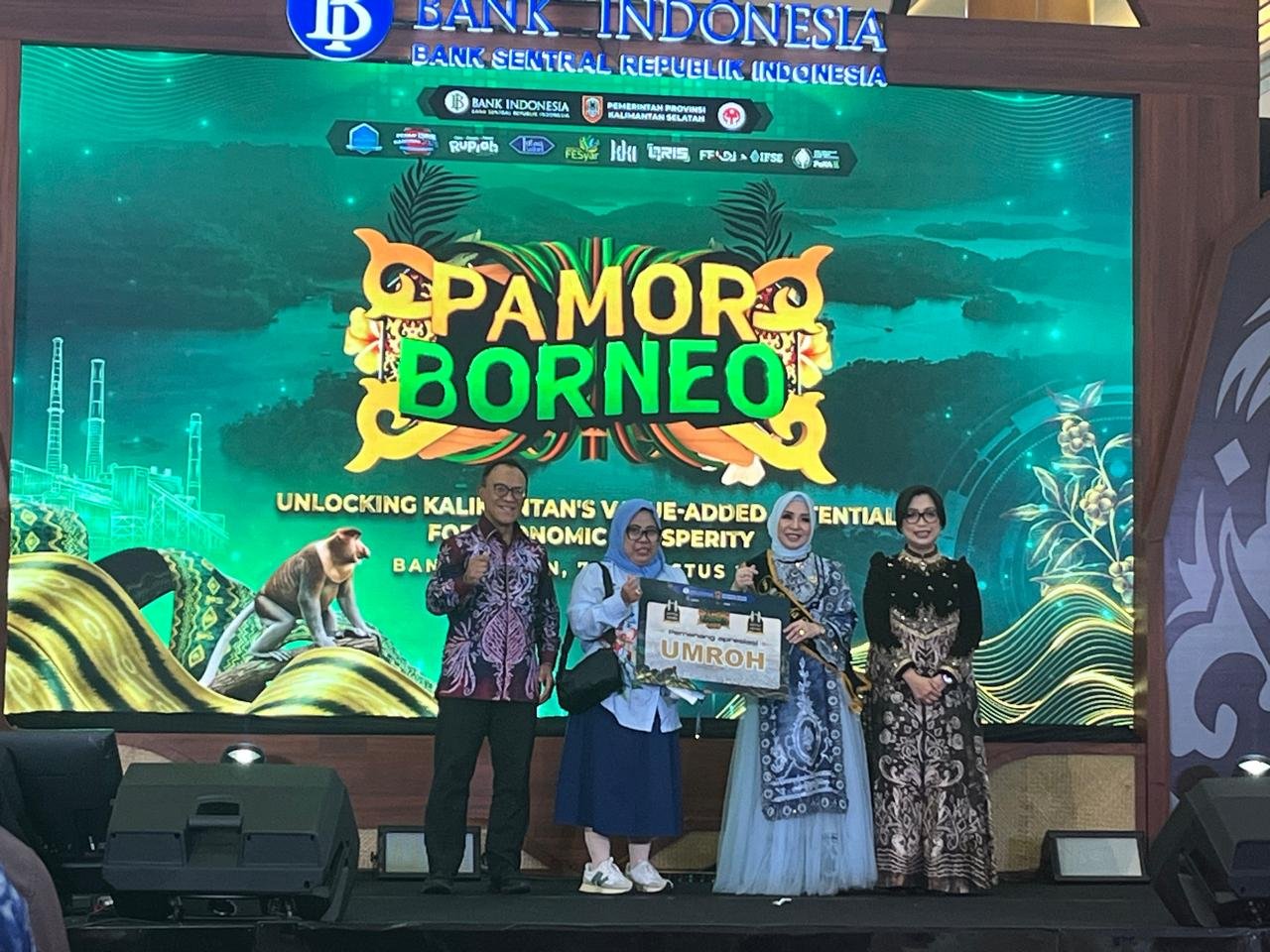 Tak Menyangka, Lidia ASN Dinas Pariwisata Bawa Pulang Hadiah Umrah di Penutupan Pamor Borneo 2026 1 IMG 20260809 WA0053