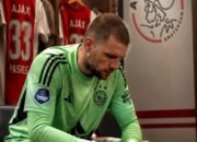 Maarten Paes Dicadangkan, Ajax Bungkam Zwolle 2-0