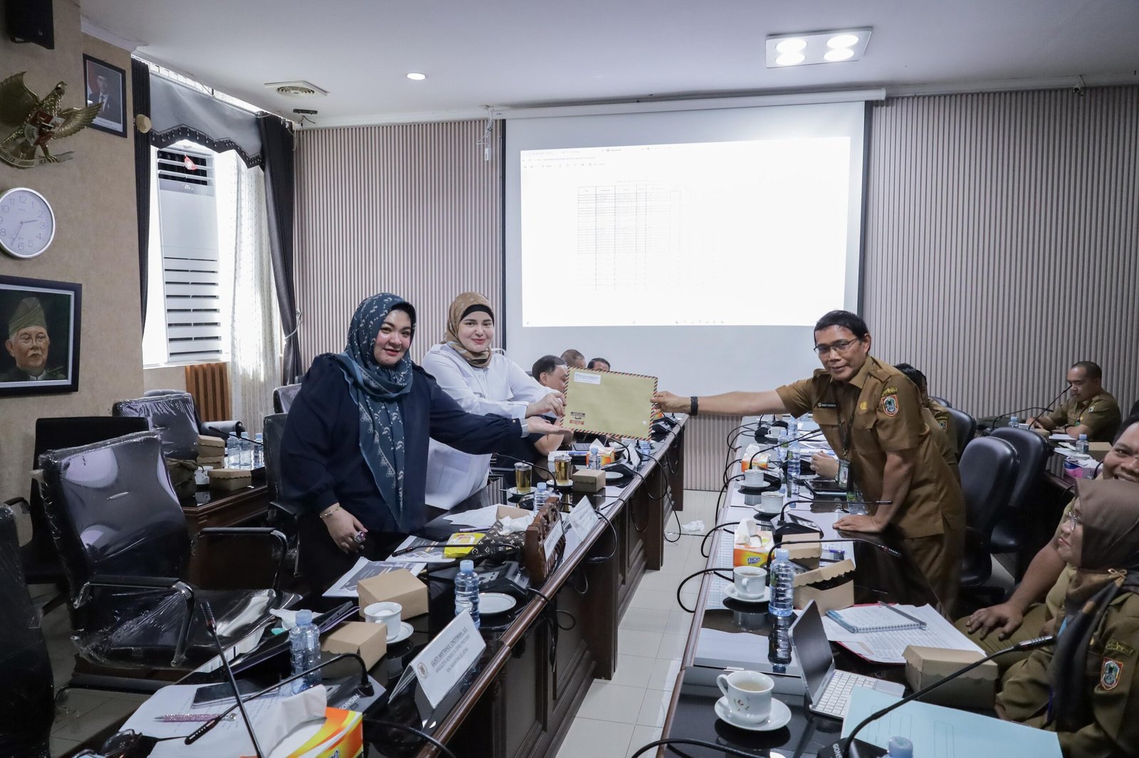 Komisi IV DPRD Kalsel dan Disdikbud Perkuat Kolaborasi Tangani Anak Tidak Sekolah 1 IMG 20260811 WA0063 scaled