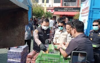 16 Ribu Bungkus Rokok Ilegal Disita di Pelabuhan Trisakti, Dua Sopir Diamankan 4 IMG 20260813 WA0018 1