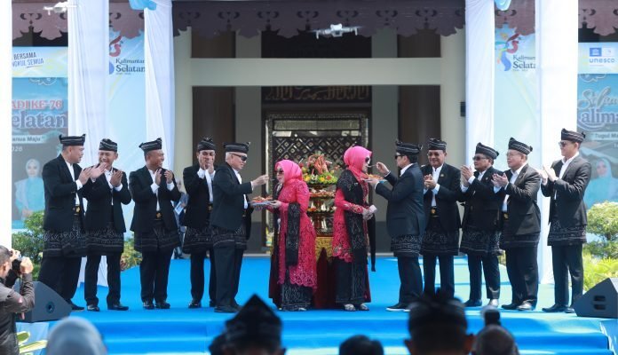 Berlangsung Sederhana Puncak Peringatan Hari jadi ke 76 Kalsel