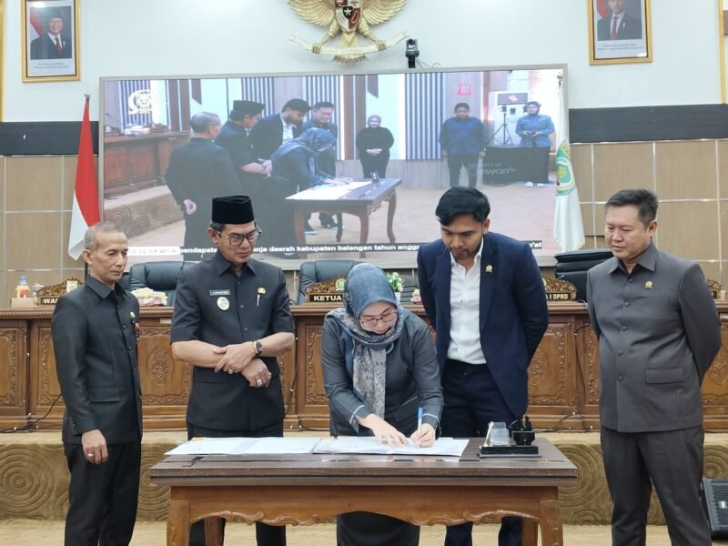 DPRD Bersama Pemkab Balangan Sepakati Rancangan KUA PPAS APBD Balangan TA 2027 1 IMG 20260814 WA0020 scaled e1786693068312