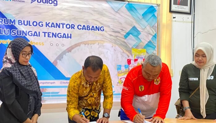 Disdag HST dan Bulog Adakan Operasi Pasar Murah Beras Siam Madu