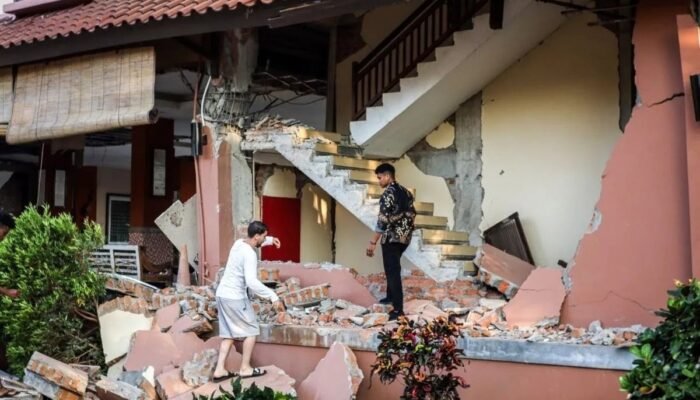 Jumlah Korban Meninggal Akibat Gempa Maginitudo 7,7 di NTT Bertambah Jadi 14 Orang