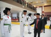 Bupati H Yamani Kukuhkan 47 Pelajar Sebagai Paskibraka Tapin