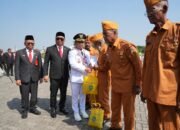 Bupati H Yamani Salurkan Tali Asih dan Sembako untuk Veteran dan Keluarga Pejuang di Hari Kemerdekaan