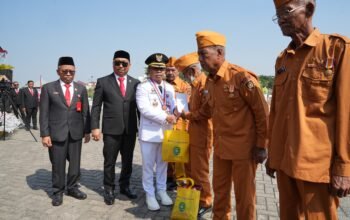 Bupati H Yamani Salurkan Tali Asih dan Sembako untuk Veteran dan Keluarga Pejuang di Hari Kemerdekaan 5 IMG 20260817 WA0013
