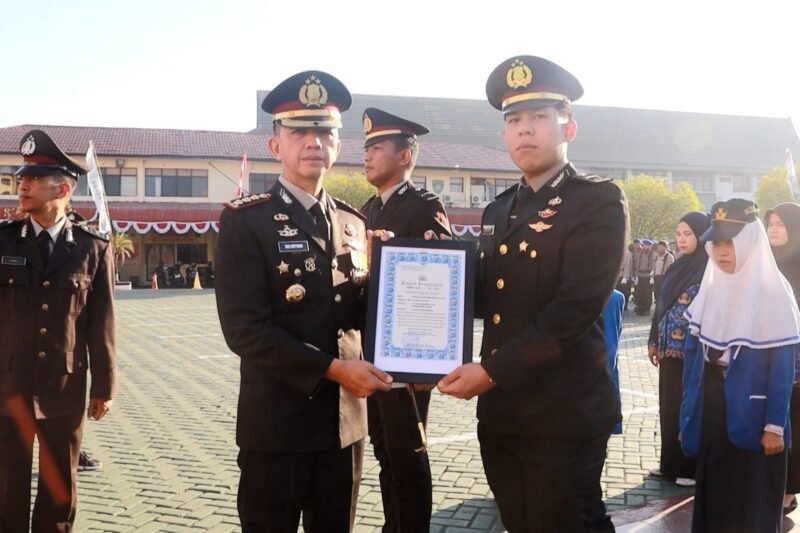 HUT ke-81 RI, Kapolresta Banjarmasin Apresiasi Personel Berprestasi dan Warga Inspiratif 1 IMG 20260817 WA0032 e1786965862966