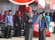 Upacara HUT RI, Hj Nur Fariani Bacakan Teks Proklamasi di Batumandi