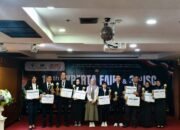 Mahasiswa FAPERTA UNISKA MAB Sulap Limbah Kulit Buah Naga Jadi Skincare, Raih Medali Emas di Thailand