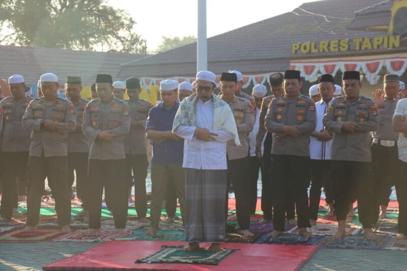 Polres Tapin Gelar Shalat Istisqa di Tengah Kekeringan 1 IMG 20260819 WA0041 e1787115393539