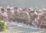Gelar Sholat Istisqa, Kapolresta Banjarmasin Bersama Forkopimda Memohon Hujan Penyejuk Banua