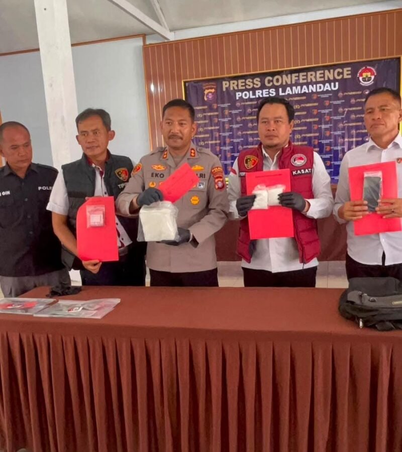 Bawa 1,2 Kg Sabu dan 72 Ekstasi, Kurir Jaringan Pontianak Asal Jakarta Dibekuk di Lamandau 1 IMG 20260819 WA0047 e1787124237162