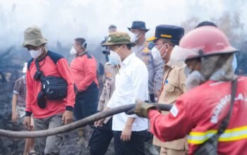 Gubernur Kalteng Dampingi Menhut Tinjau Kebakaran Lahan Petuk Katimpun 4 IMG 20260820 WA0007