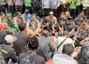 Sopir Truk Gelar Aksi Damai Sampaikan Aspirasi Persoalan Solar Subsidi, Bupati HSU dan Ketua DPRD Komitmen akan Tindaklanjuti