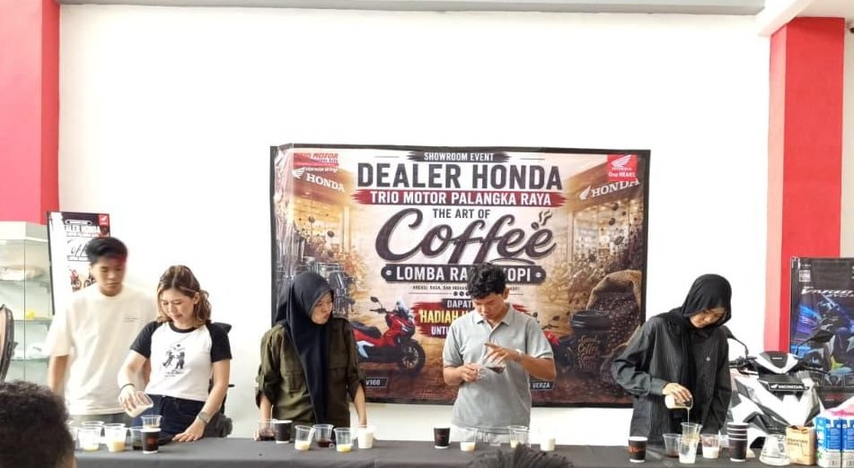 Racik Kopi, Tunjukkan Kreasi! Honda Trio Motor Palangka Raya Gelar “The Art of Coffee” 1 IMG 20260821 WA0037