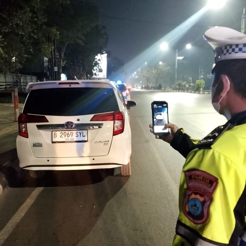 Satlantas Polresta Banjarmasin Sikat Pelanggaran, 11 Pengendara Ditilang Sabtu Dinihari 1 IMG 20260822 WA0010 e1787363759306
