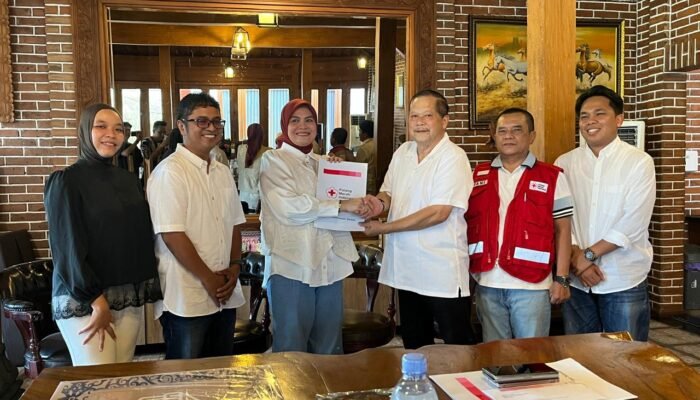 SK PMI Kota Banjarmasin Diserahkan, Kepengurusan Ananda Resmi Dilegitimasi