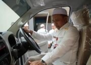 Bupati Tapin Salurkan Ambulans dan Kendaraan Pengangkut Sampah