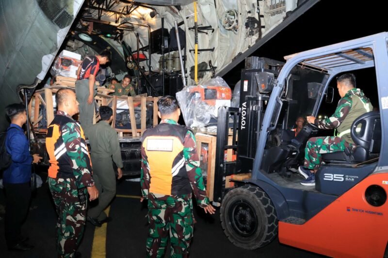 Hercules TNI AU Bawa Bantuan Presiden untuk Perkuat Penanganan Karhutla Kalsel 1 IMG 20260826 WA0018 e1787734698969