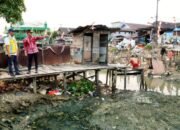 Kerahkan Excavator Amphibi, Pemko Banjarmasin Obrak-abrik Sedimen Dangkal Sungai Baru