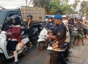 Partai UMMAT Bagikan 3.000 Masker untuk Warga di Tengah Kabut Asap