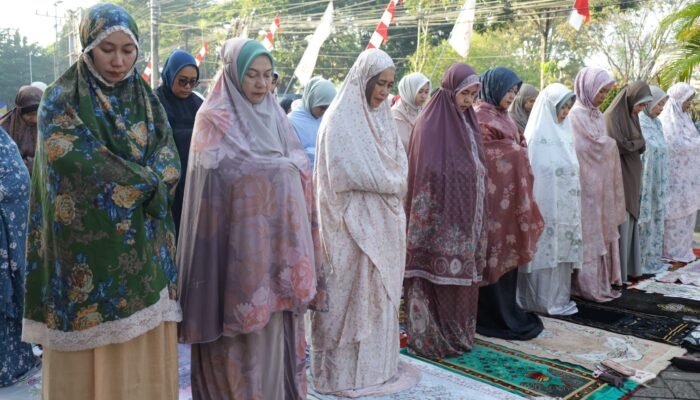 Pemko dan PT AM Gelar Salat Istisqa di Tengah Krisis Air Baku, Sekda Banjarmasin Sebut Kita Hamba yang Lemah 3 IMG 20260827 WA0022