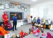 Kenalkan Profesi Damkar Sejak Dini, Anak KB Uma Kandung Diajak Belajar Keselamatan