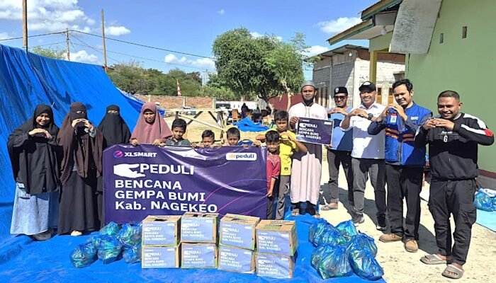 Seluruh BTS PulihXLSMART Salurkan Bantuan Lanjutan bagi Masyarakat Terdampak Bencana di NTT