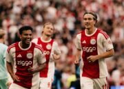 Maarten Paes Bersama Ajax Hadapi Atalanta dan Getafe dalam Undian Liga Conference: