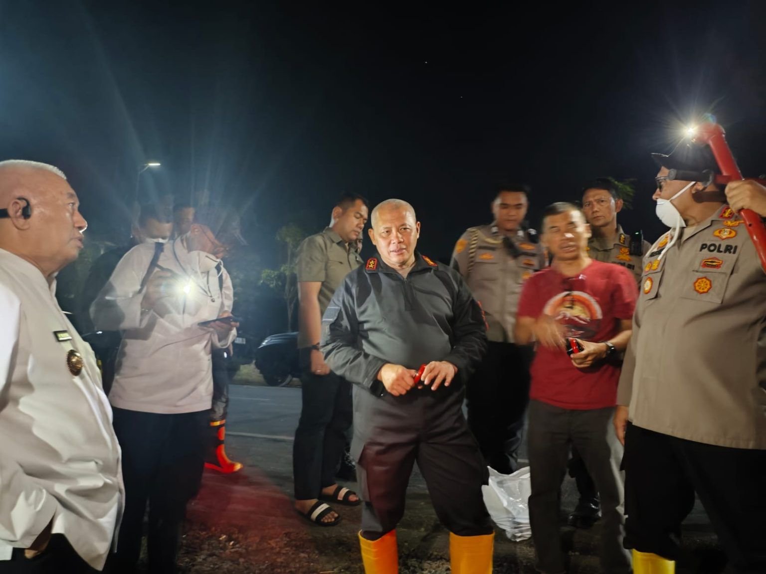 Gubernur Kalsel Pantau Karhutla Di Kawasan Bandara Syamsudin Noor Hingga Malam Hari 1 IMG 20260829 WA0015