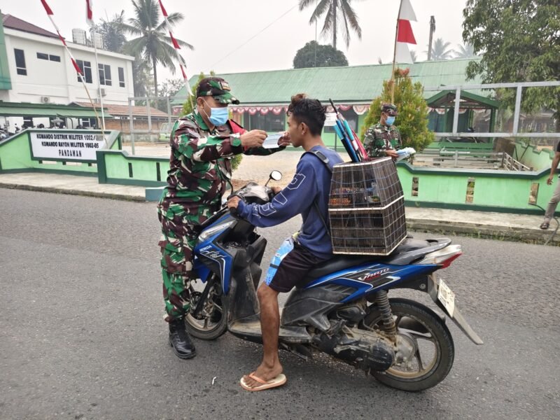 Koramil Pandawan Bagikan Masker Gratis Kepada Masyarakat 1 IMG 20260831 WA0030 scaled e1788167059633