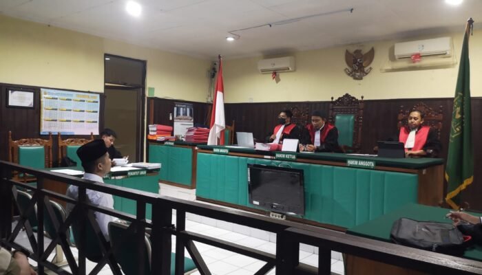 Terdakwa Kasus Penggal Kepala Dituntut Hanya 15 Tahun Penjara, Keluarga Isteri Korban Kecewa