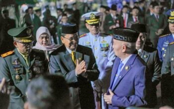 Ketua DPRD Kalsel Ikuti Apel Kehormatan dan Renungan Suci, Hormati Jasa Pahlawan 4 IMG 20260818 071813