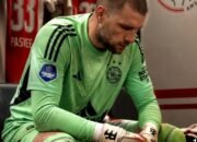 Maarten Paes Cadangan Saat Ajax Hajar FC Sion 4-2 di Play-off Liga Konference