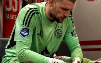 Maarten Paes Cadangan Saat Ajax Hajar FC Sion 4-2 di Play-off Liga Konference 4 IMG 20260821 084741