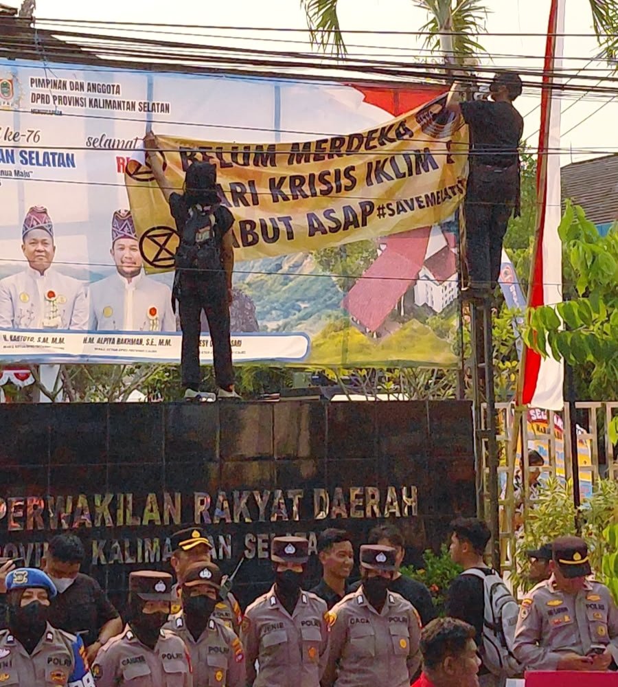 XR Serukan Kalimantan Merdeka dari Krisis Iklim dan Kabut Asap 1 IMG 20260822 145043
