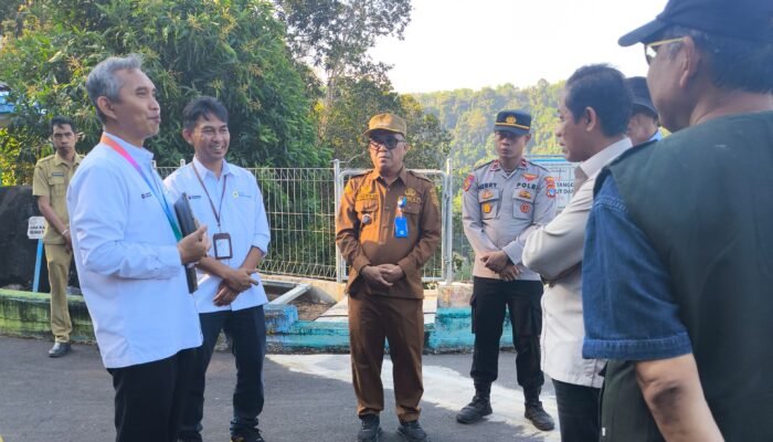 Wamenko Pangan Kunjungi PLTA Ir. PM. Noor, Pastikan Kesiapan Pasokan Air untuk Kebutuhan Masyarakat dan Penanganan Karhutla