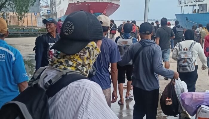 Kabut Asap Selimuti Banjarmasin, Pelindo Regional 3 Subregional Kalimantan Pastikan Operasional Pelabuhan Tetap Berjalan Lancar