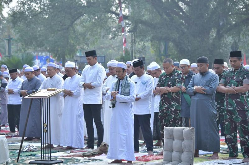 Salat Istisqa di Kandangan Diikuti Ribuan Jamaah 1 Hal 12 HSS 1 3 klm 4