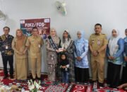 Bunda PAUD HSS Serahkan Bantuan PKH